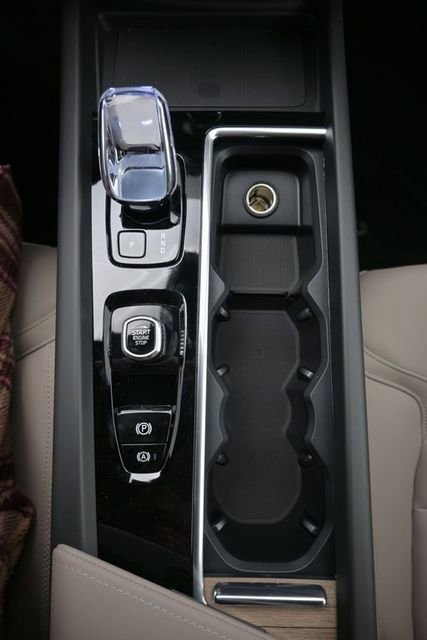 New 2026 Volvo XC60 B5 Plus w/ Protection Package Premier image 11