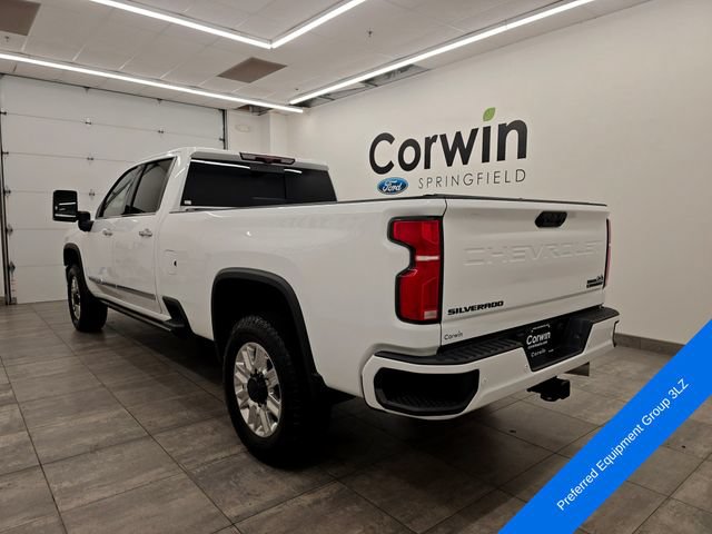 Used 2025 Chevrolet Silverado 3500 High Country w/ Technology Package AWD/4WD image 3