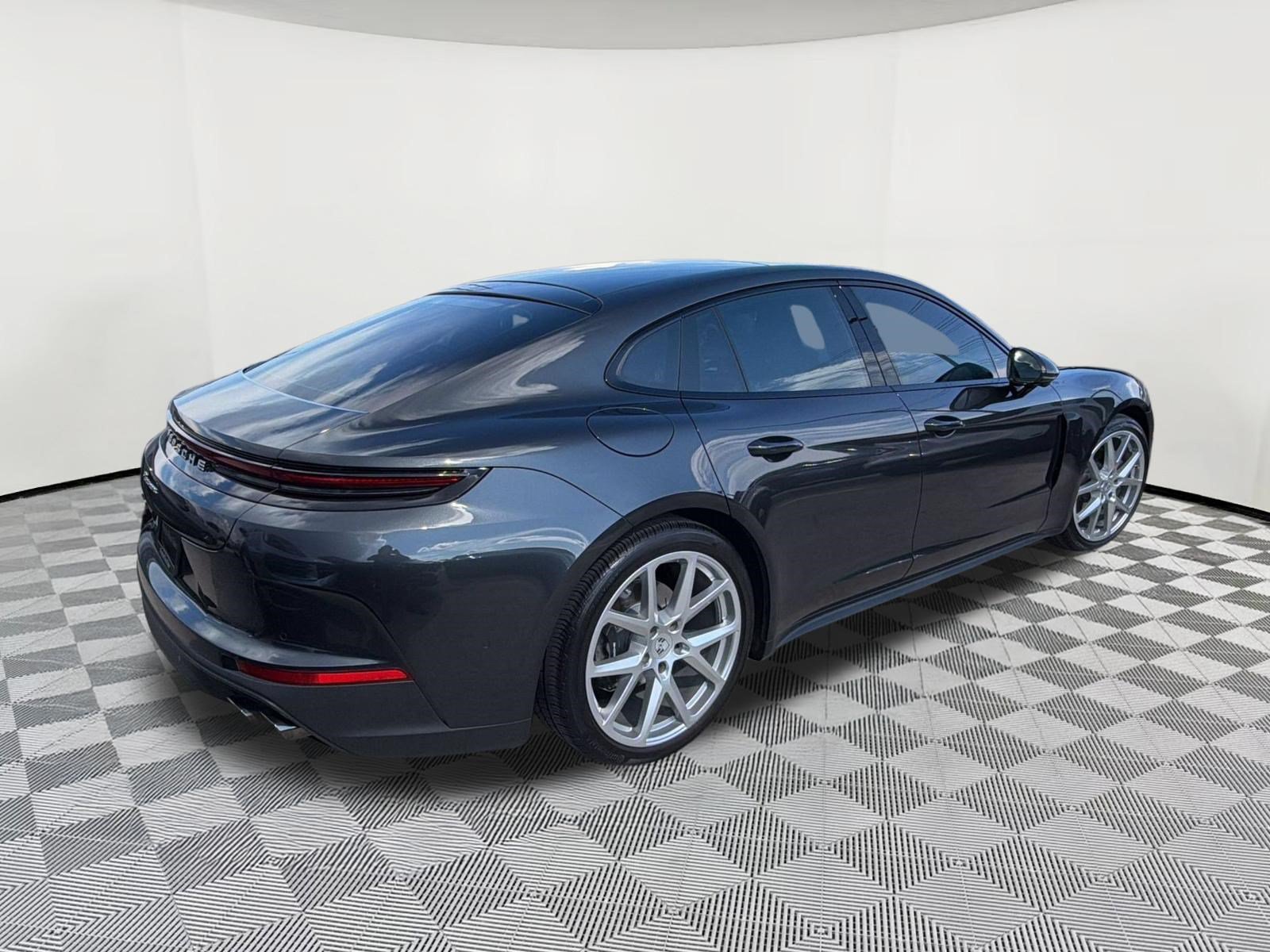 Certified 2024 Porsche Panamera RWD image 9