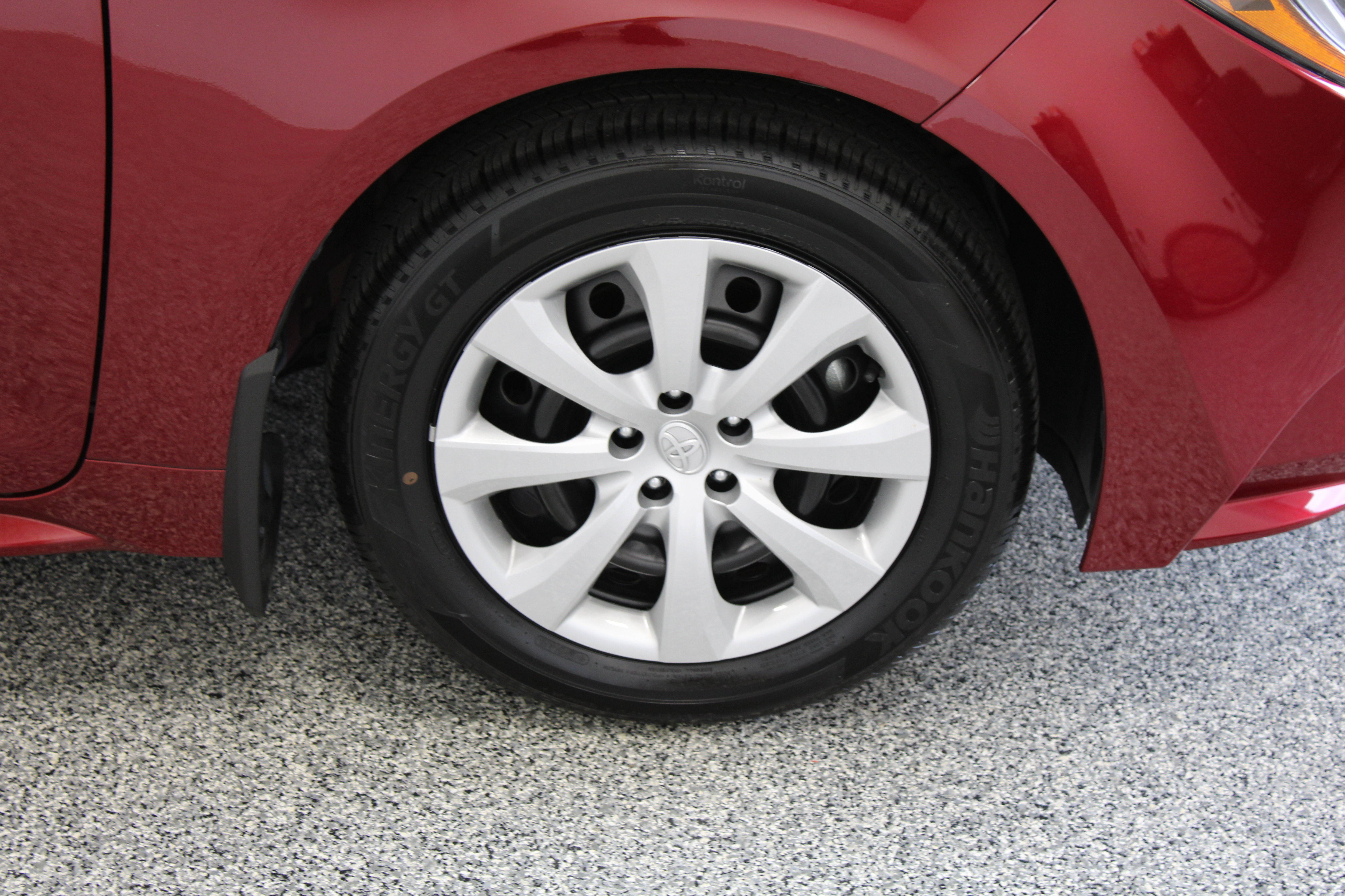 Certified 2025 Toyota Corolla LE FWD image 5