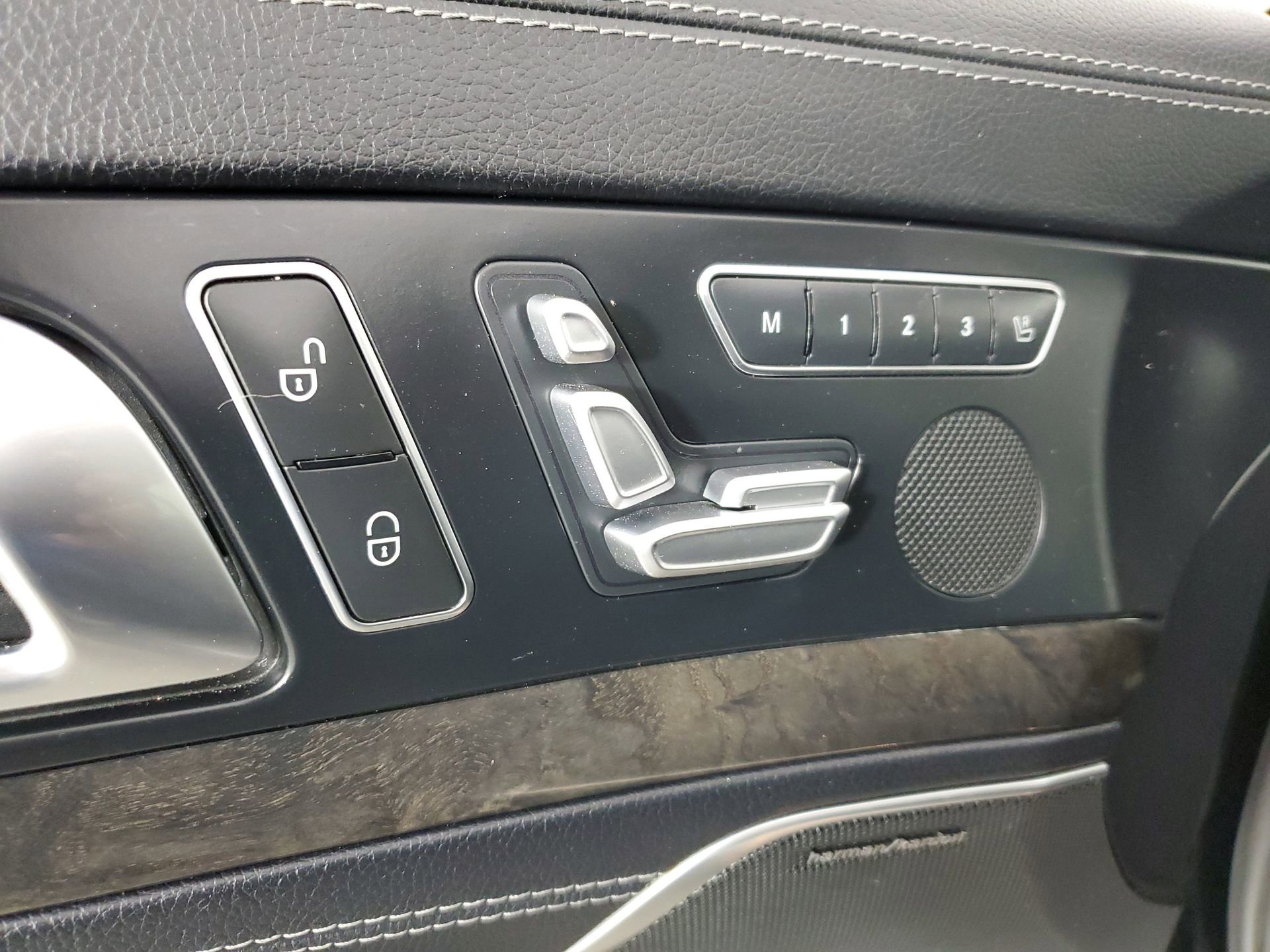 Used 2014 Mercedes-Benz SL 550 image 34