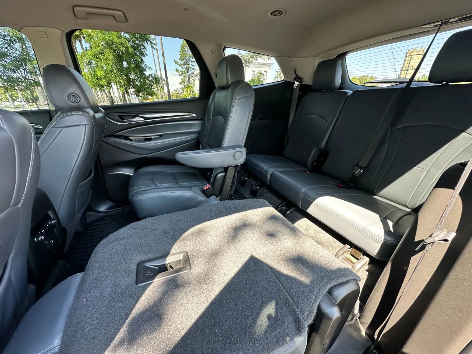 Used 2019 Buick Enclave Essence image 10