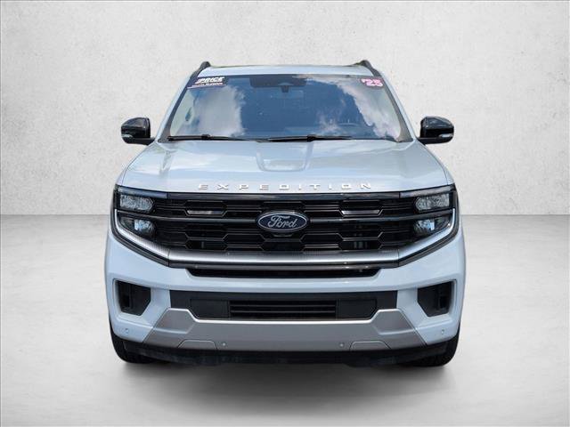 Used 2025 Ford Expedition Max Platinum AWD/4WD image 2