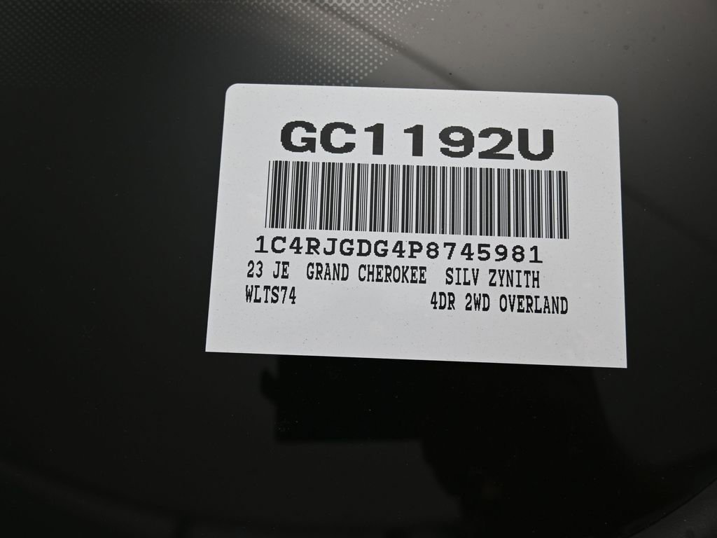 Used 2023 Jeep Grand Cherokee Overland image 11