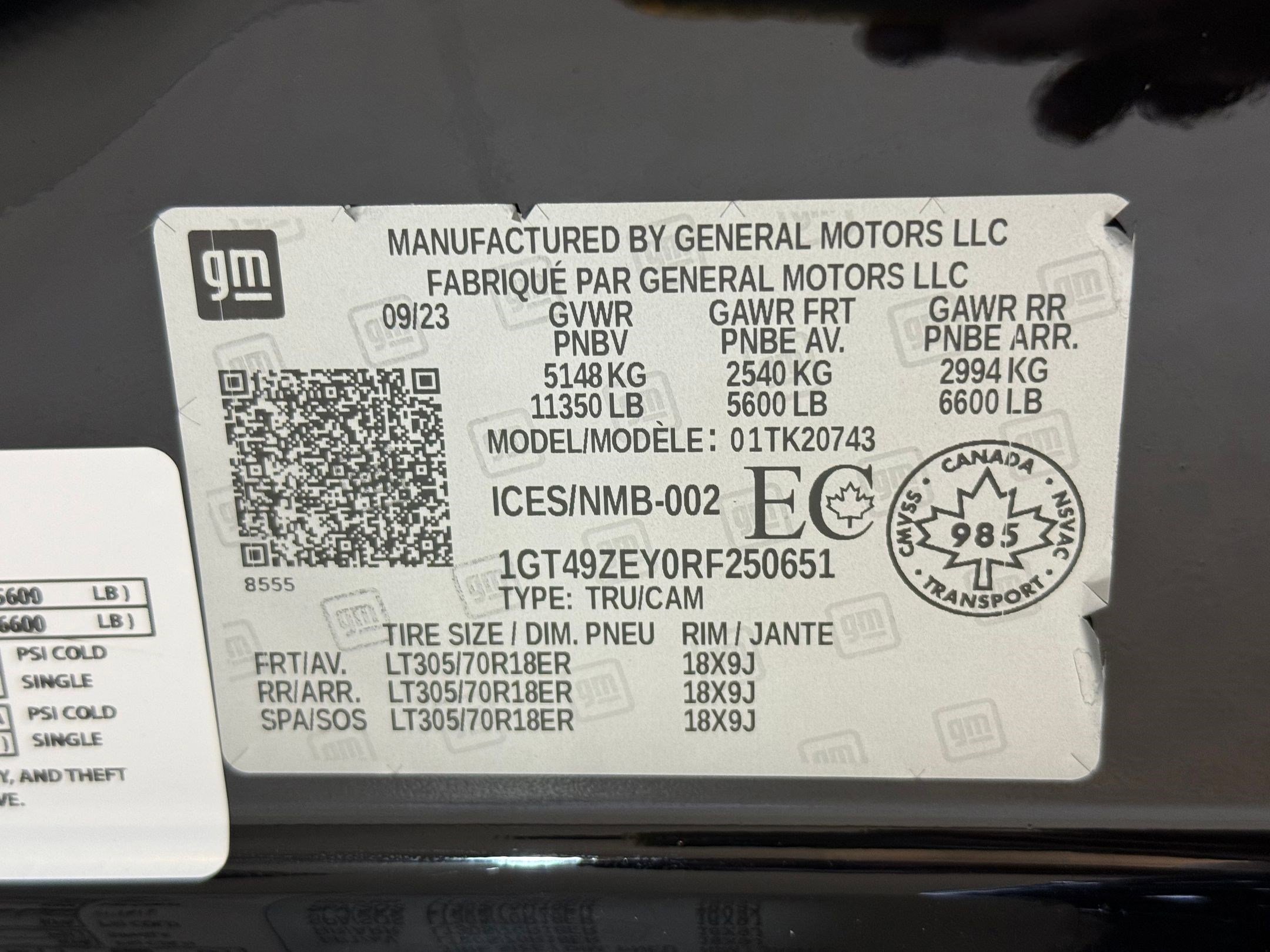 Used 2024 GMC Sierra 2500 AT4X w/ AT4X AEV Edition image 18