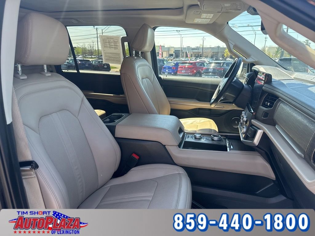 Used 2023 Ford Expedition Limited AWD/4WD image 32