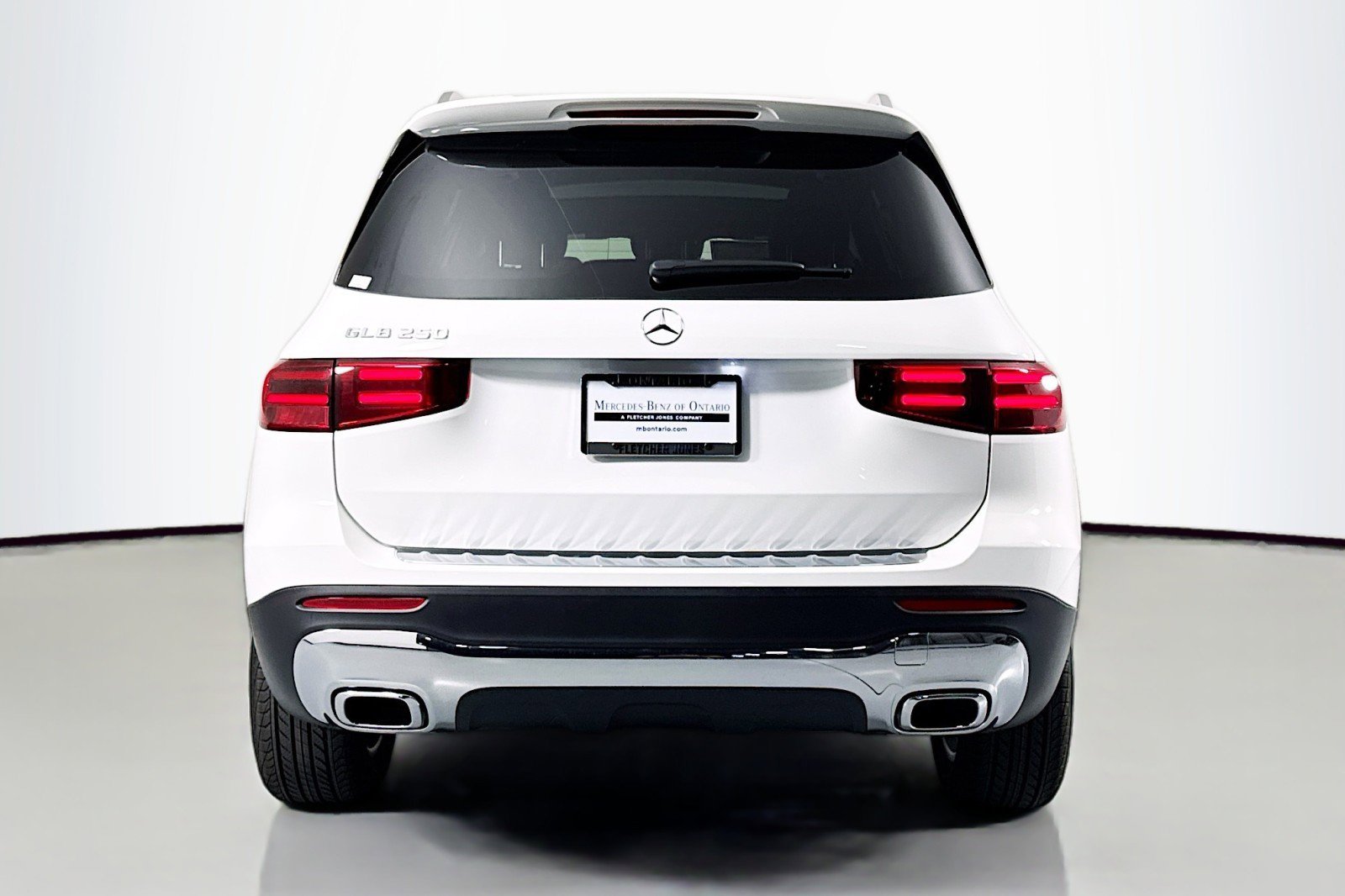 New 2026 Mercedes-Benz GLB 250 image 3