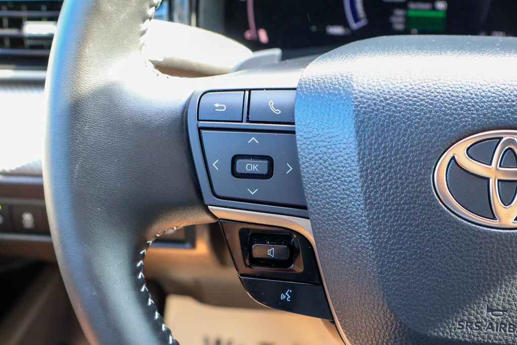Used 2025 Toyota Camry SE w/ Multimedia Upgrade Package FWD image 14