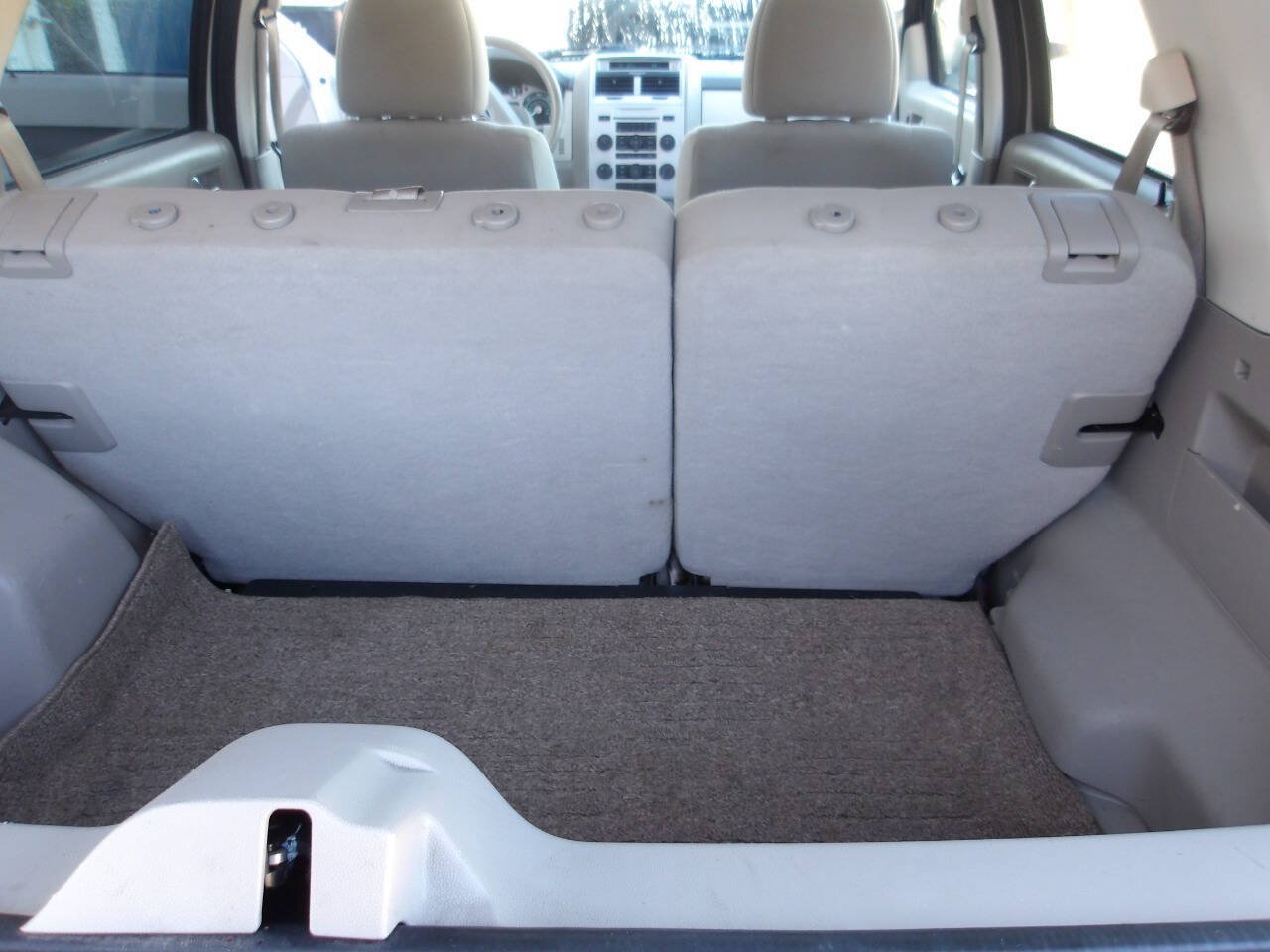 Used 2010 Mercury Mariner 2WD image 25