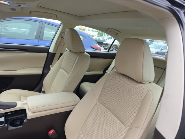 Used 2018 Lexus ES 350 w/ Navigation System Package FWD image 10
