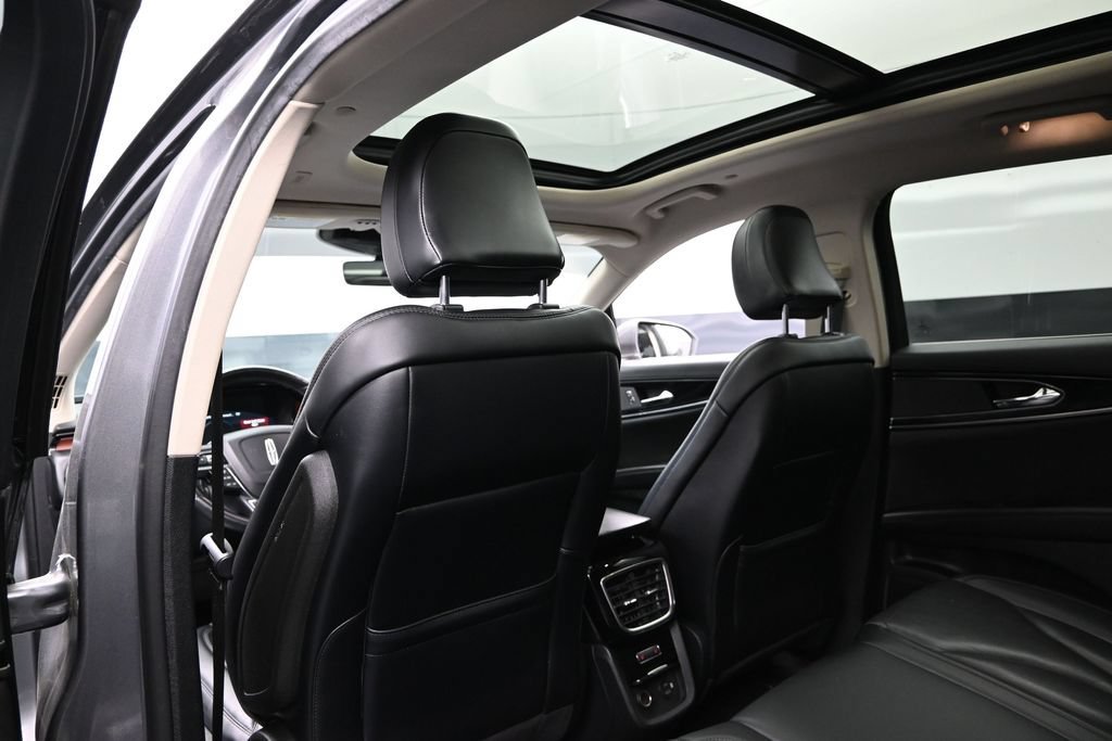 Used 2022 Lincoln Nautilus Reserve w/ Monochromatic Package AWD/4WD image 24