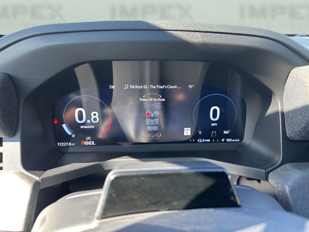 Used 2025 Ford Explorer Platinum image 26