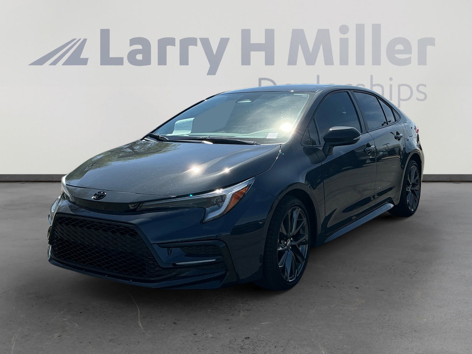 Used 2025 Toyota Corolla SE FWD image 1