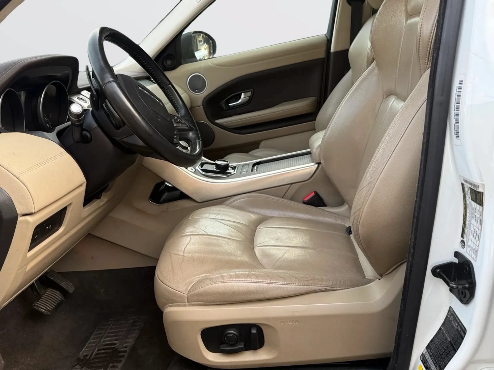 Used 2017 Land Rover Range Rover Evoque SE AWD/4WD image 8