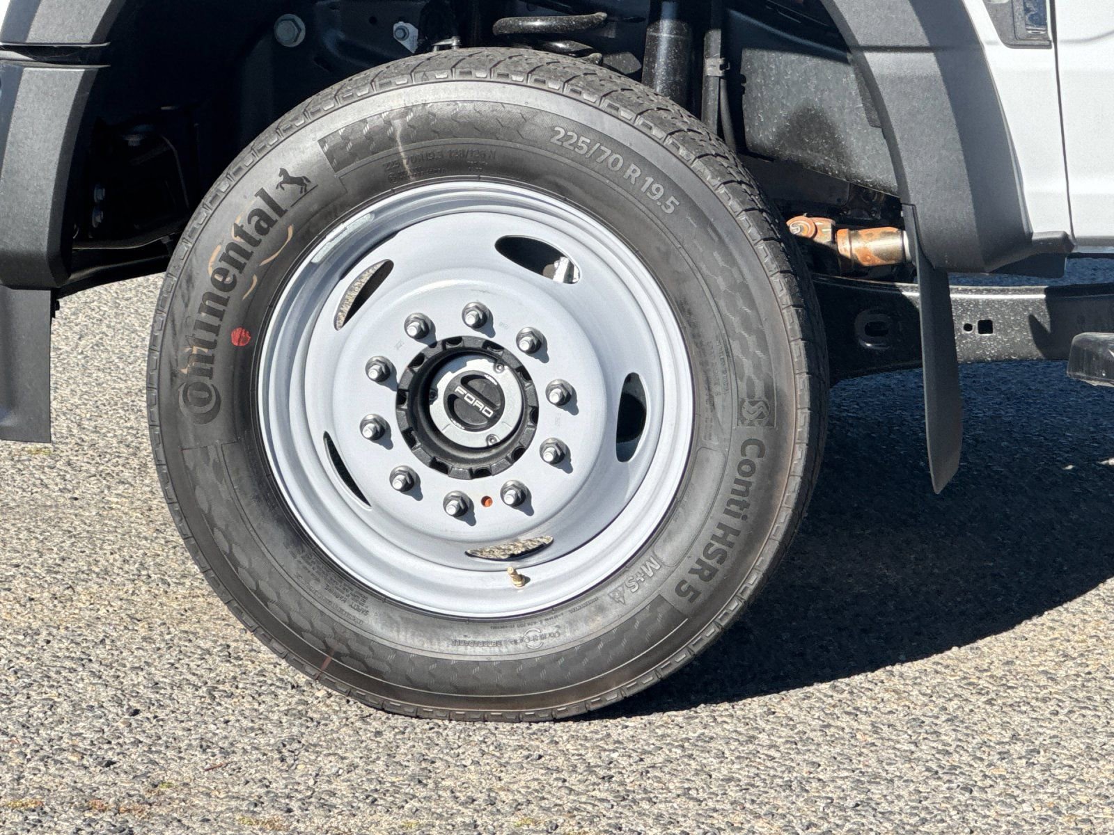 New 2026 Ford F550 4x4 Regular Cab Super Duty image 27