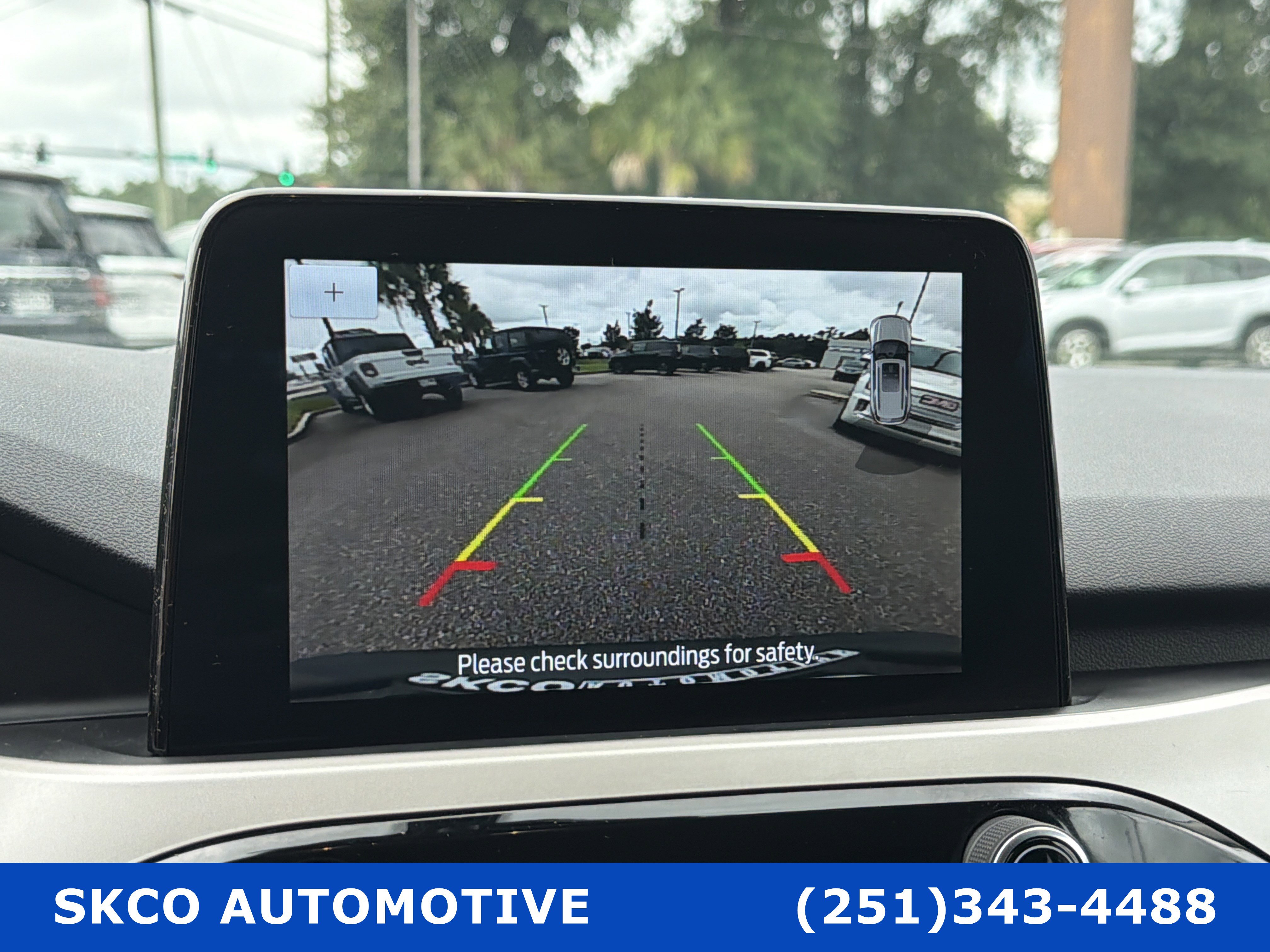 Used 2022 Ford Escape SEL w/ Technology Package FWD image 17