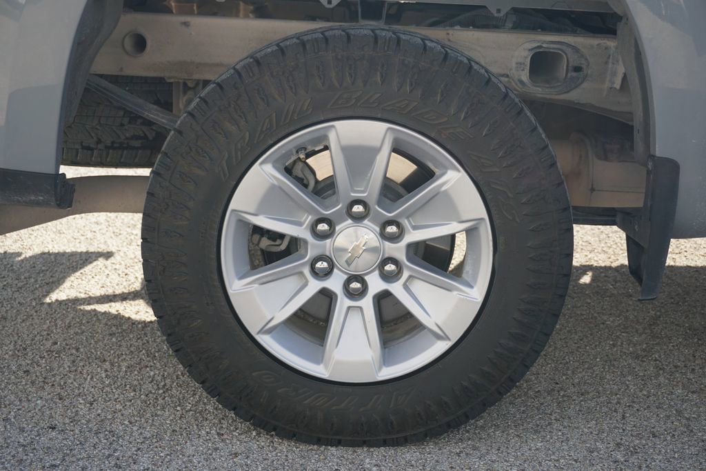 Used 2024 Chevrolet Silverado 1500 LT w/ Convenience Package II image 6
