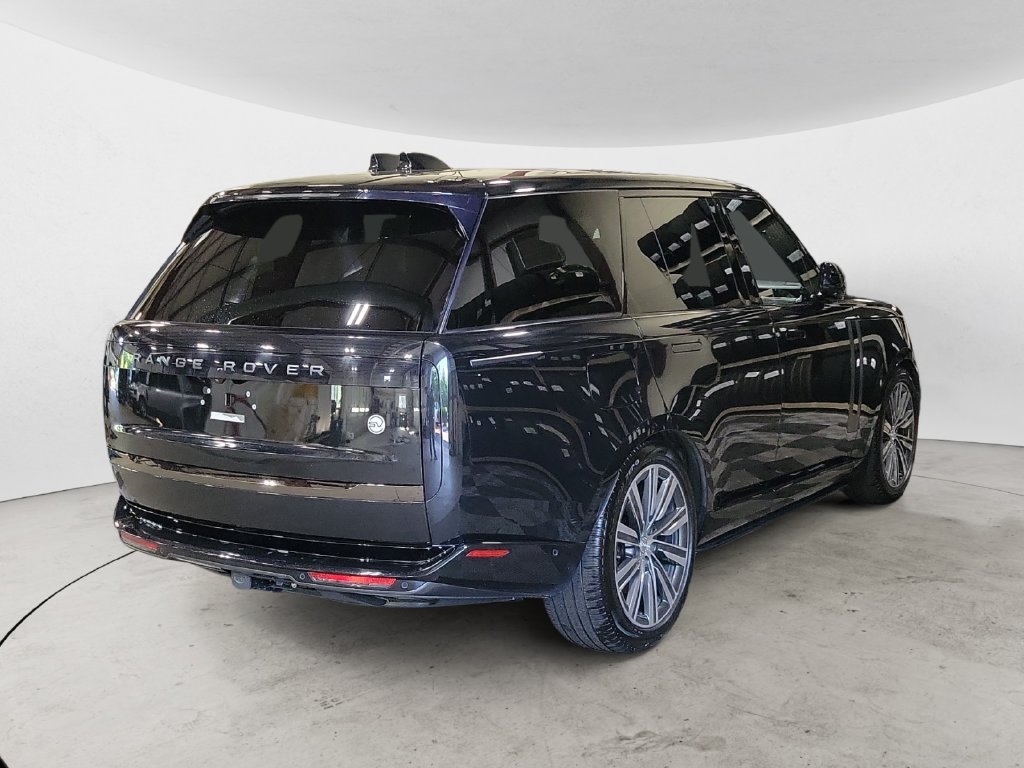 Used 2023 Land Rover Range Rover SV AWD/4WD image 5