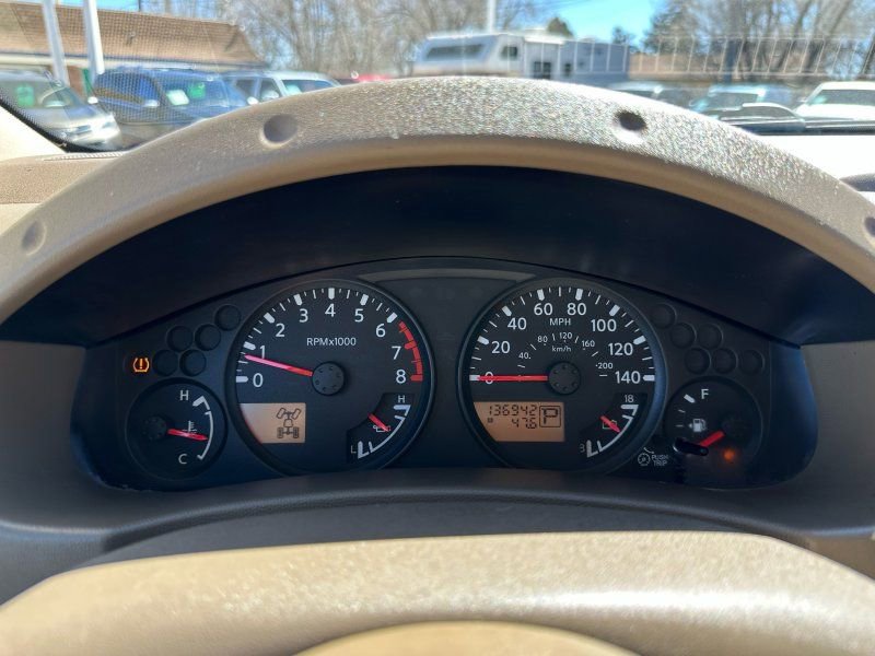 Used 2007 Nissan Frontier SE w/ SE Value Truck Pkg AWD/4WD image 17