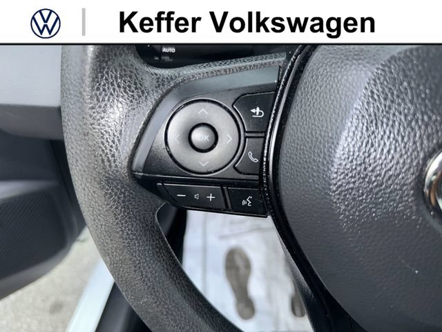 Used 2020 Toyota Corolla LE FWD image 17