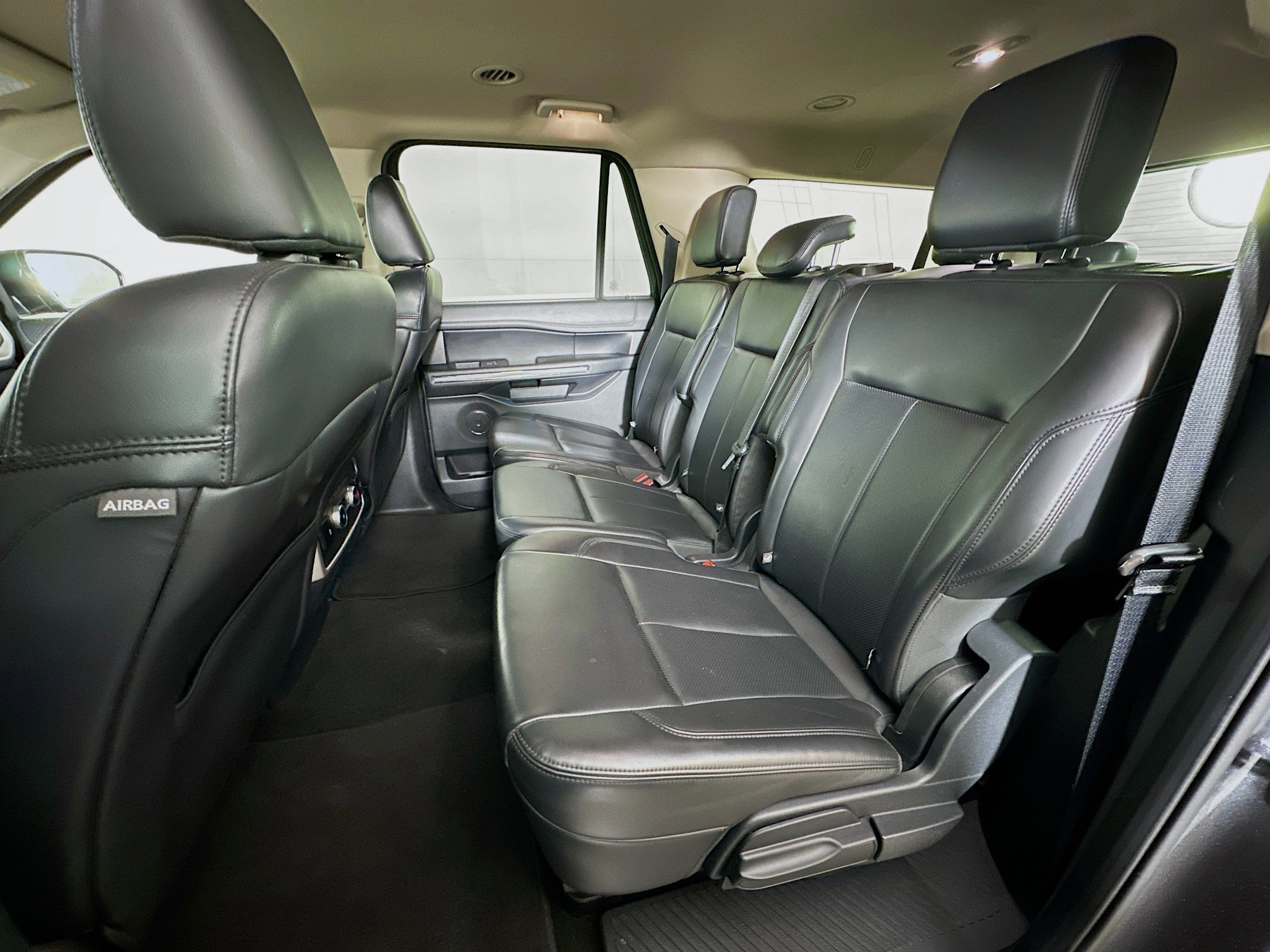 Used 2024 Ford Expedition Max XLT image 28