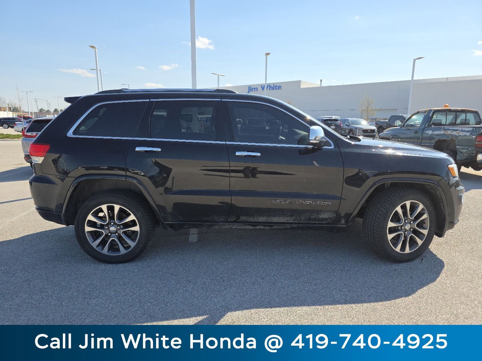 Used 2018 Jeep Grand Cherokee Overland AWD/4WD image 18