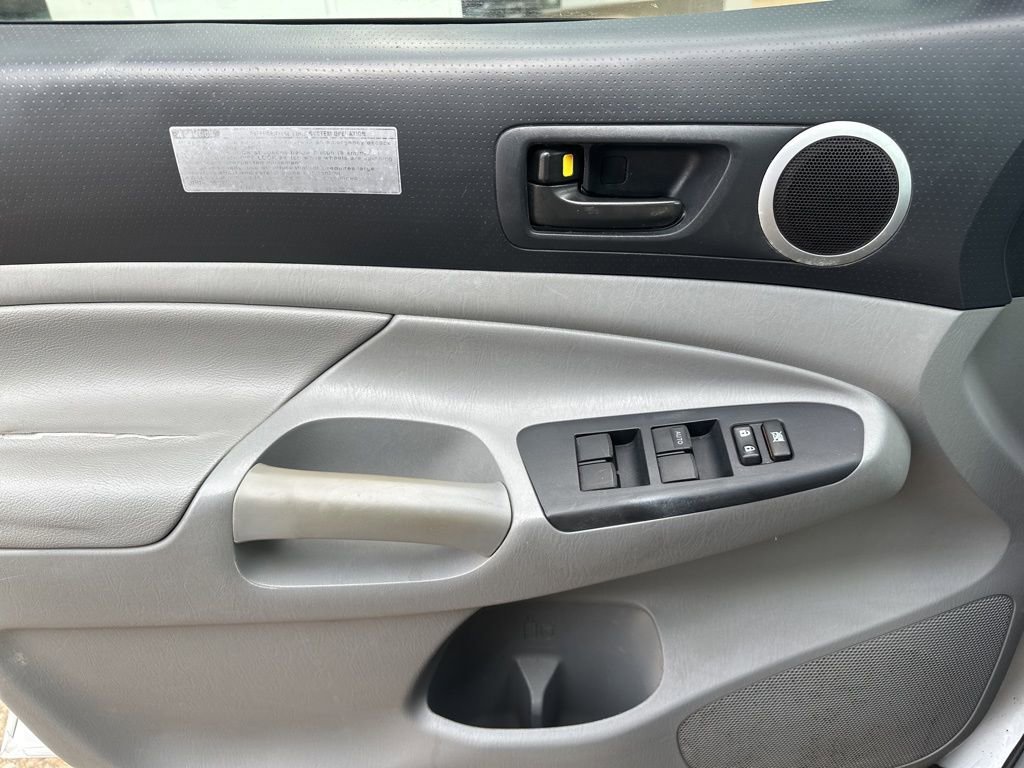 Used 2013 Toyota Tacoma 4x4 Double Cab w/ TRD Off-Road Pkg image 13