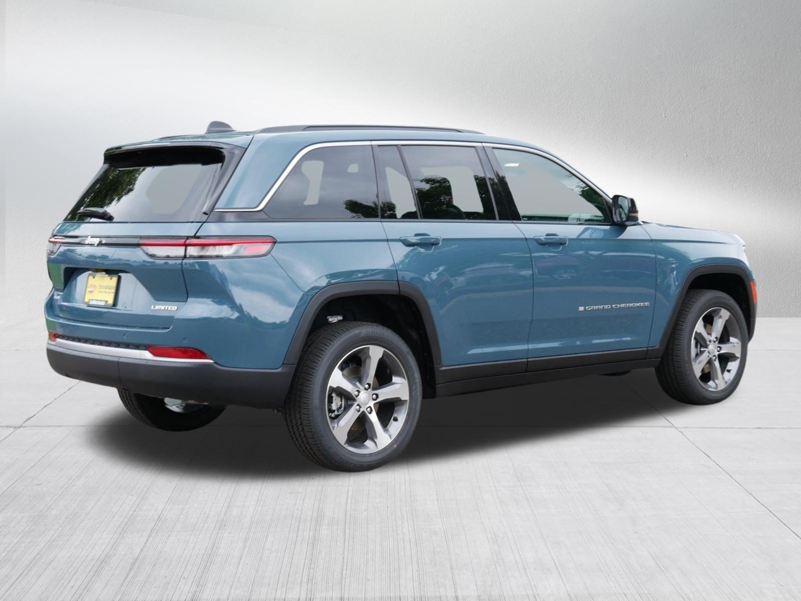New 2026 Jeep Grand Cherokee Limited AWD/4WD image 7