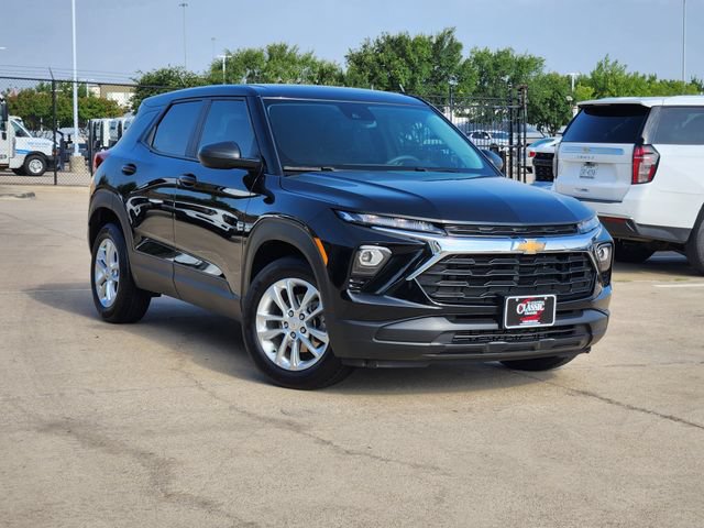 Used 2025 Chevrolet TrailBlazer LS w/ LS Convenience Package FWD video 2