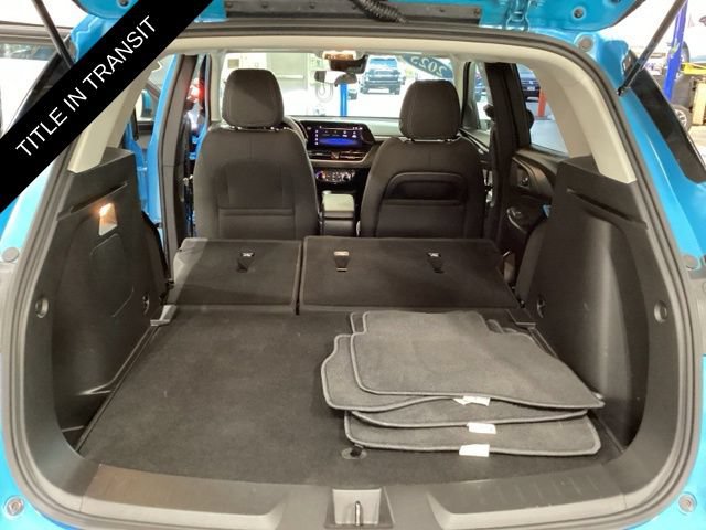 Used 2025 Chevrolet TrailBlazer LT w/ LT Cold Weather Package AWD/4WD image 15