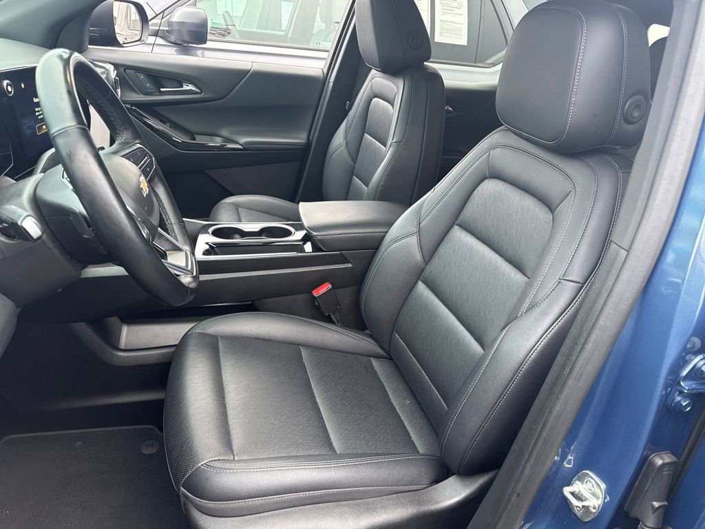 Used 2025 Chevrolet Equinox LT w/ Convenience Package II image 12