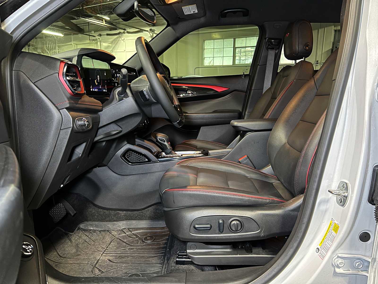 Used 2024 Chevrolet TrailBlazer RS w/ Convenience Package image 23