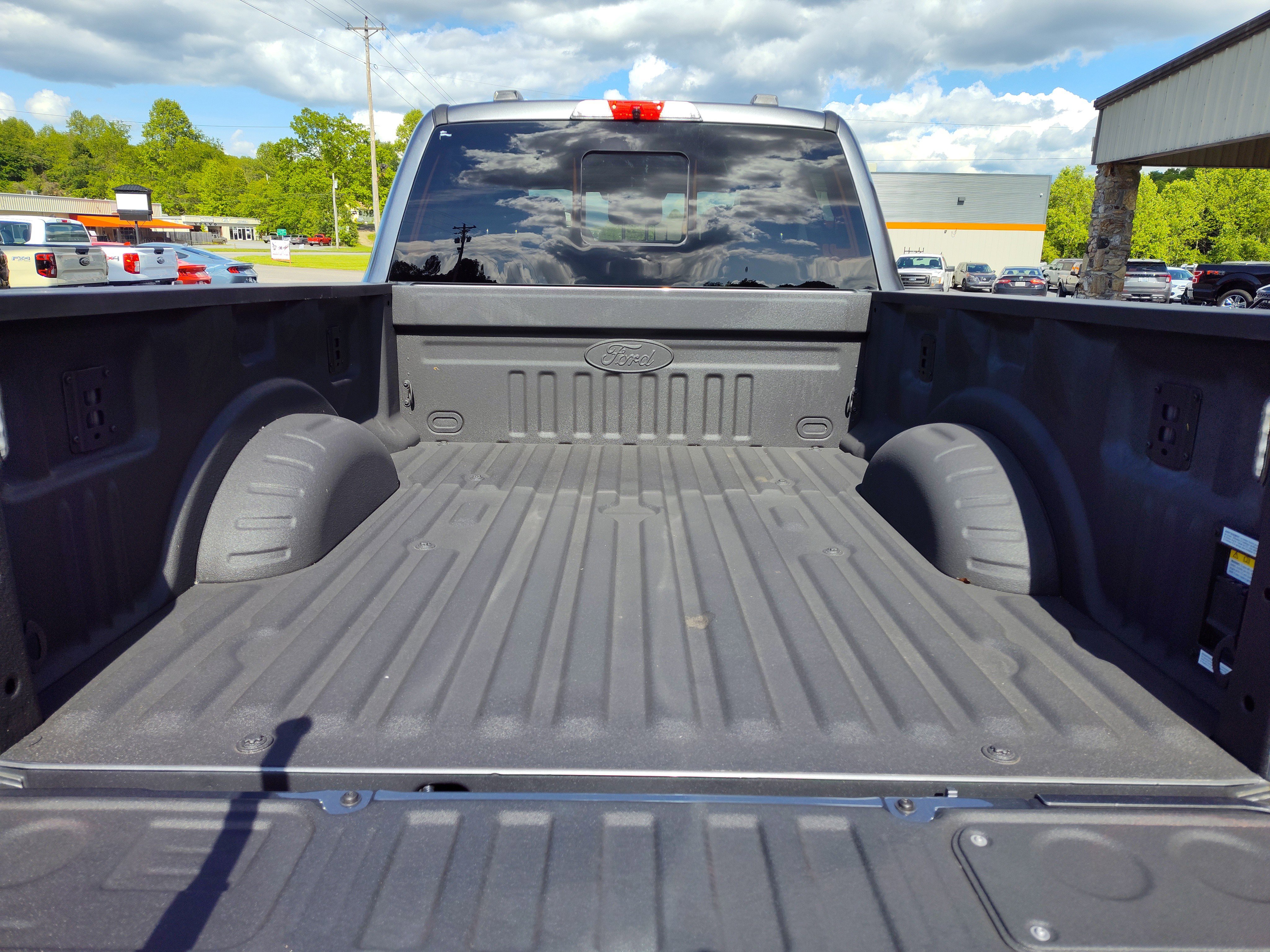 Used 2024 Ford F250 Lariat w/ Lariat Ultimate Package image 6