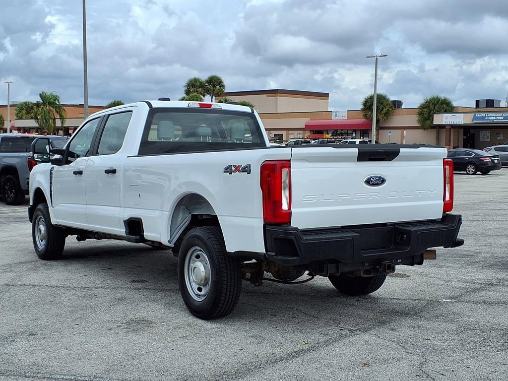 Used 2023 Ford F250 XL w/ Camper Package image 5