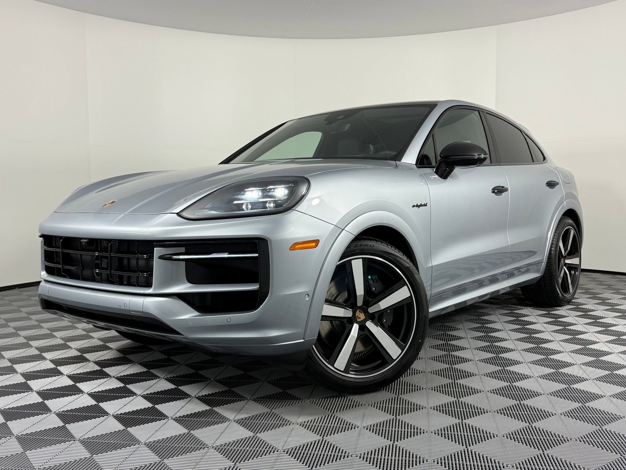 New 2026 Porsche Cayenne E-Hybrid image 1