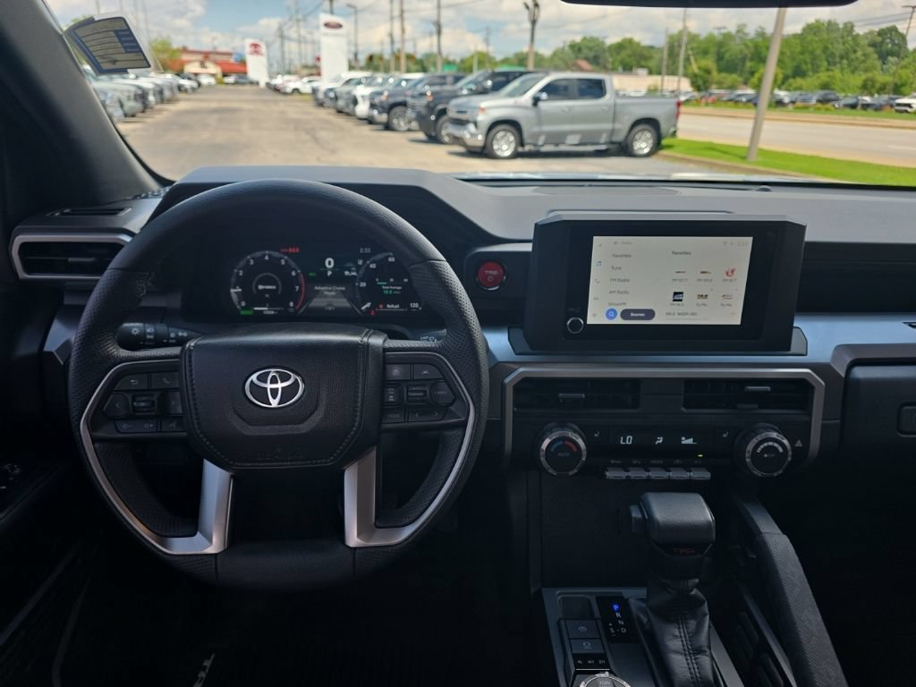 Certified 2025 Toyota Tacoma TRD Off-Road AWD/4WD image 16