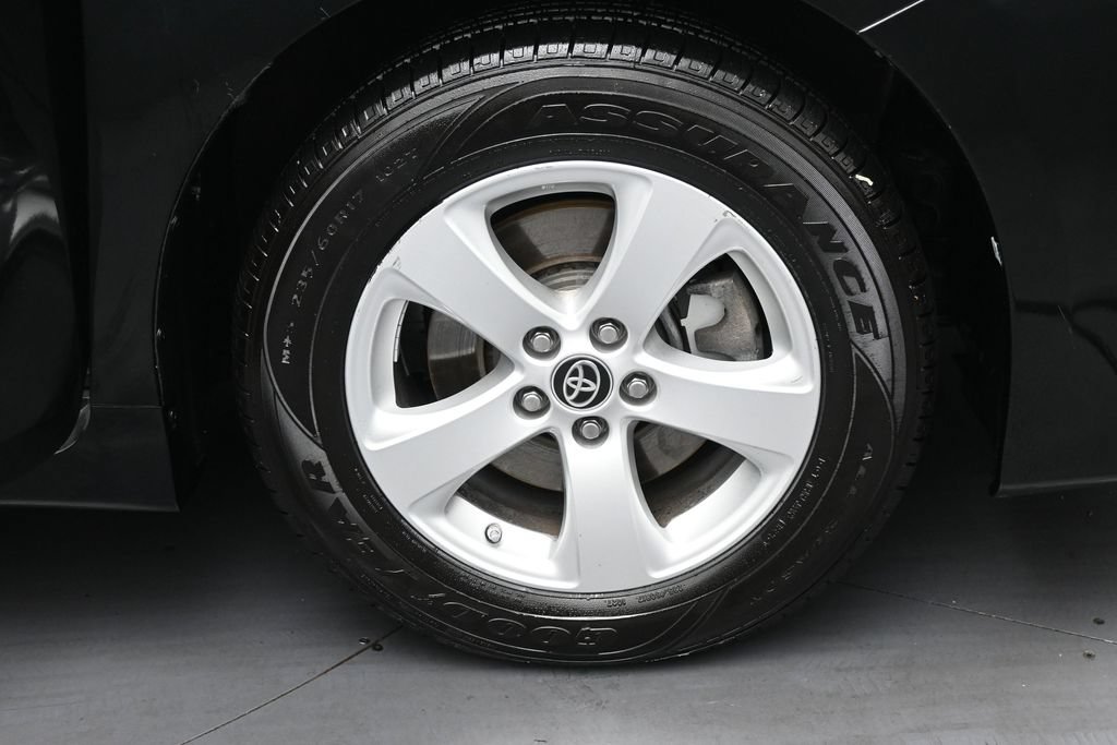 Used 2020 Toyota Sienna L FWD image 35