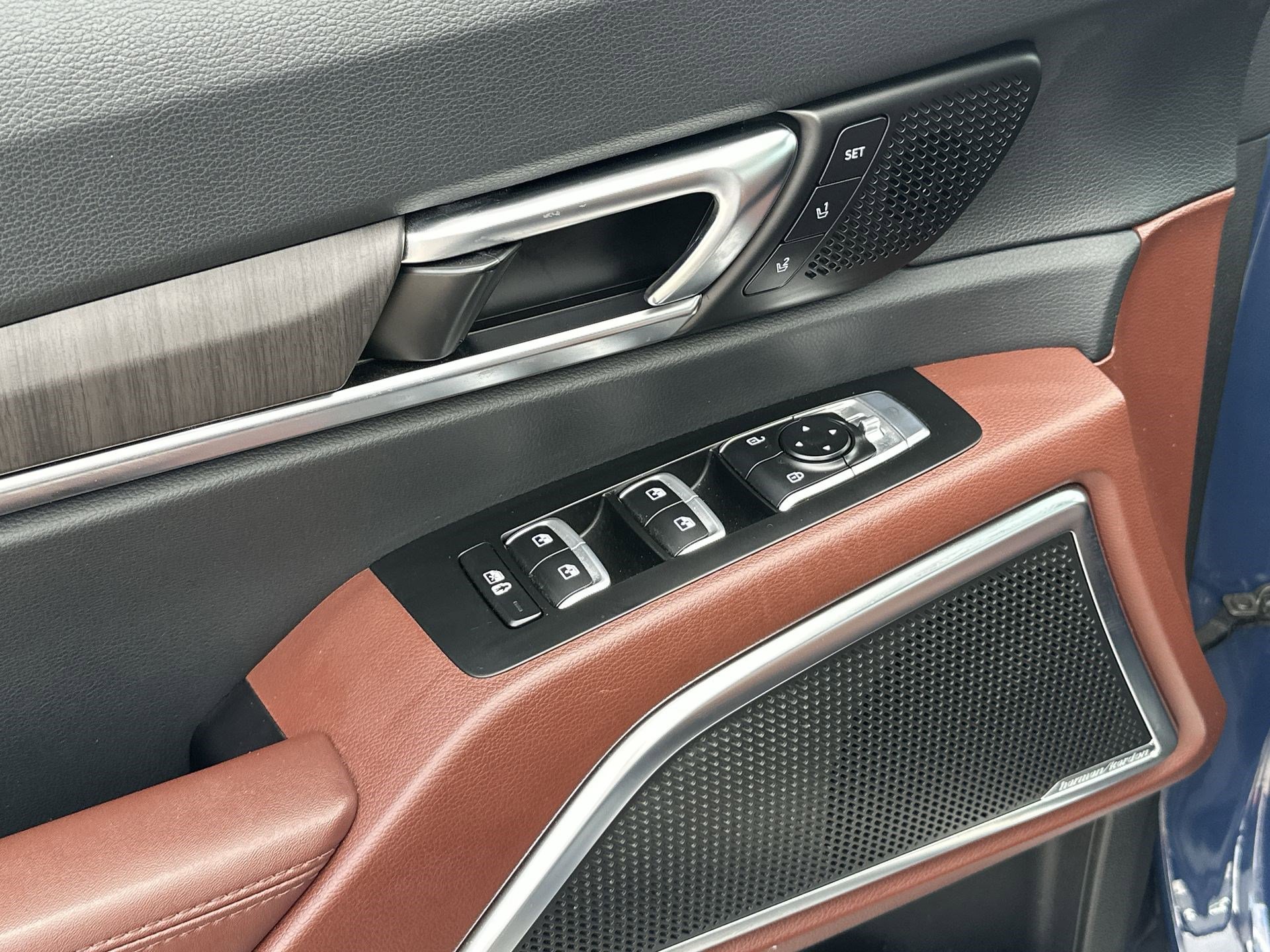 Used 2024 Kia Telluride SX image 15