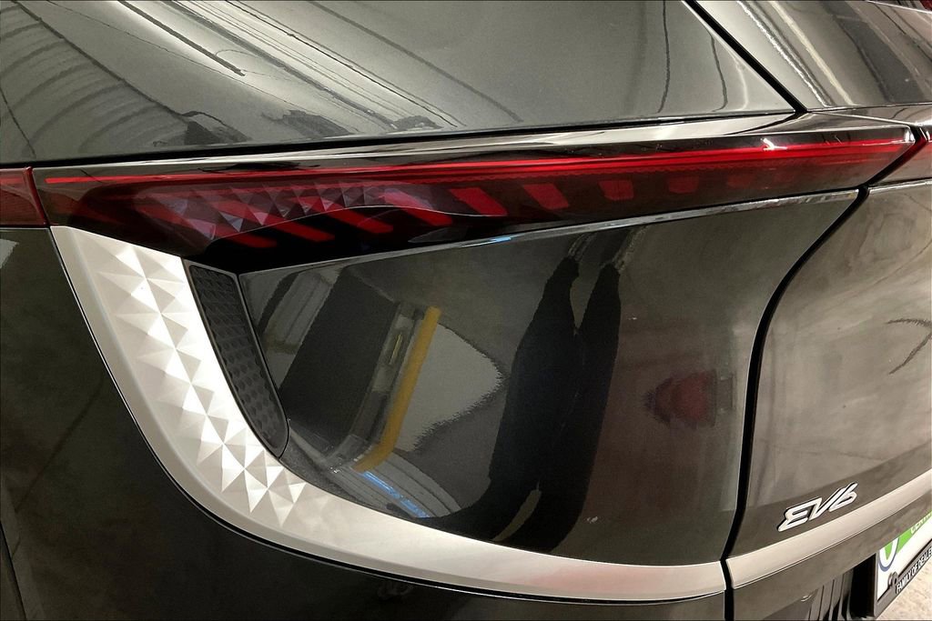 Used 2024 Kia EV6 Light image 33