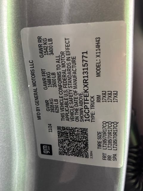 Used 2024 Chevrolet Colorado ZR2 w/ ZR2 Convenience Package III AWD/4WD image 19