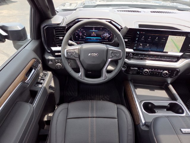 New 2026 Chevrolet Silverado 2500 High Country w/ Midnight Edition AWD/4WD image 32
