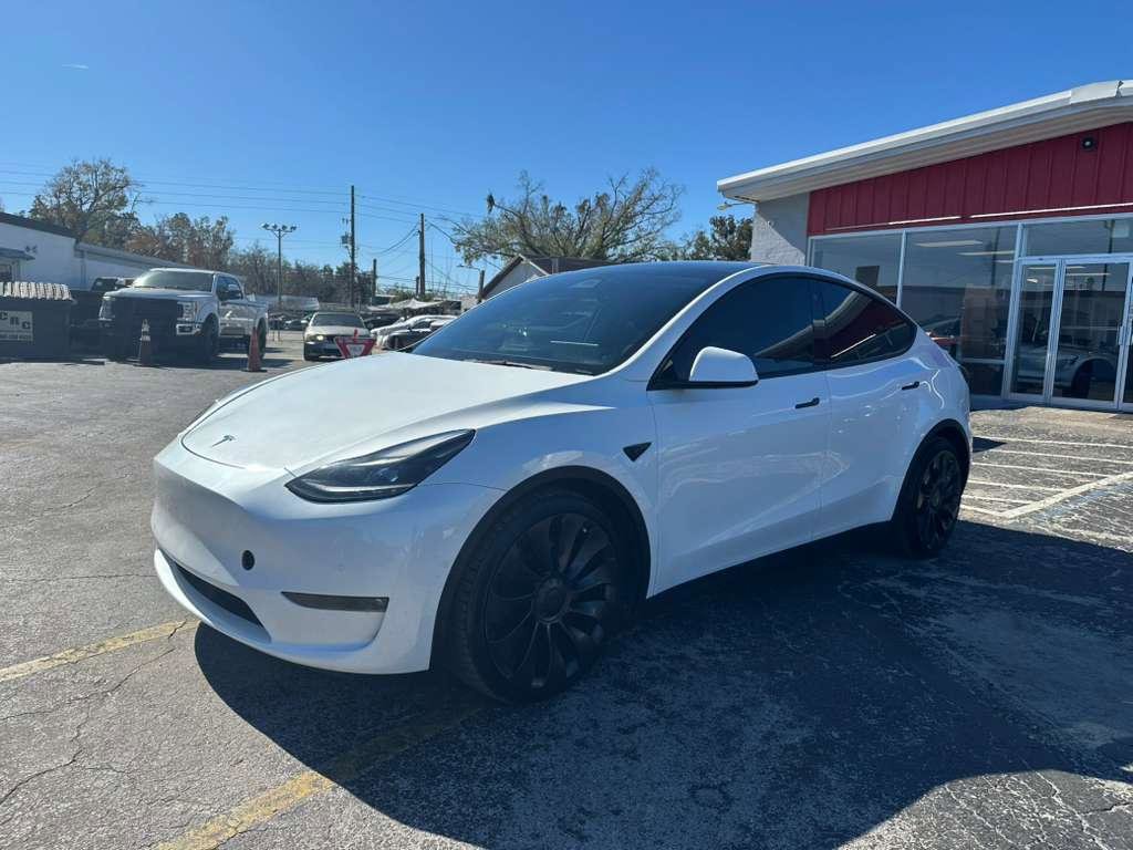 Used 2022 Tesla Model Y Performance image 3