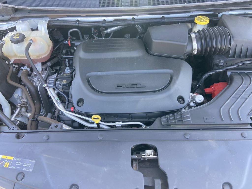 Used 2021 Chrysler Pacifica Touring-L FWD image 25