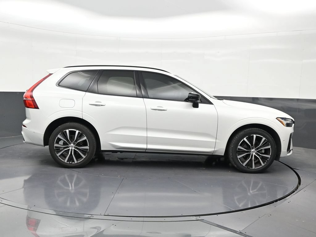 Certified 2024 Volvo XC60 B5 Plus w/ Climate Package AWD/4WD image 7