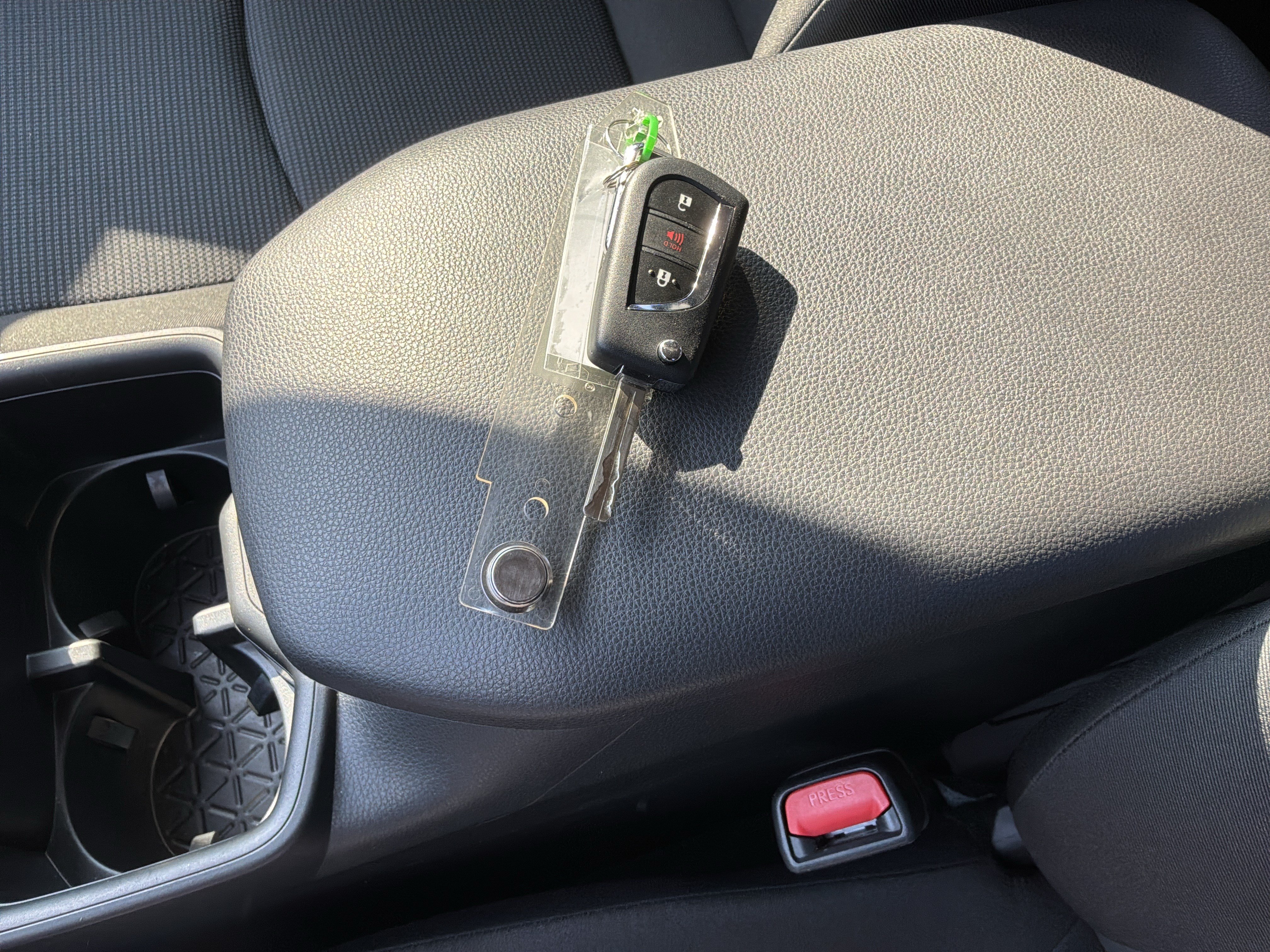Used 2025 Toyota RAV4 LE AWD/4WD image 35
