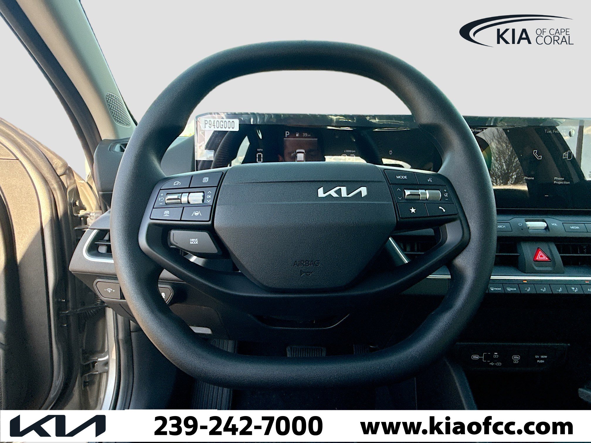 New 2025 Kia K4 LXS image 34