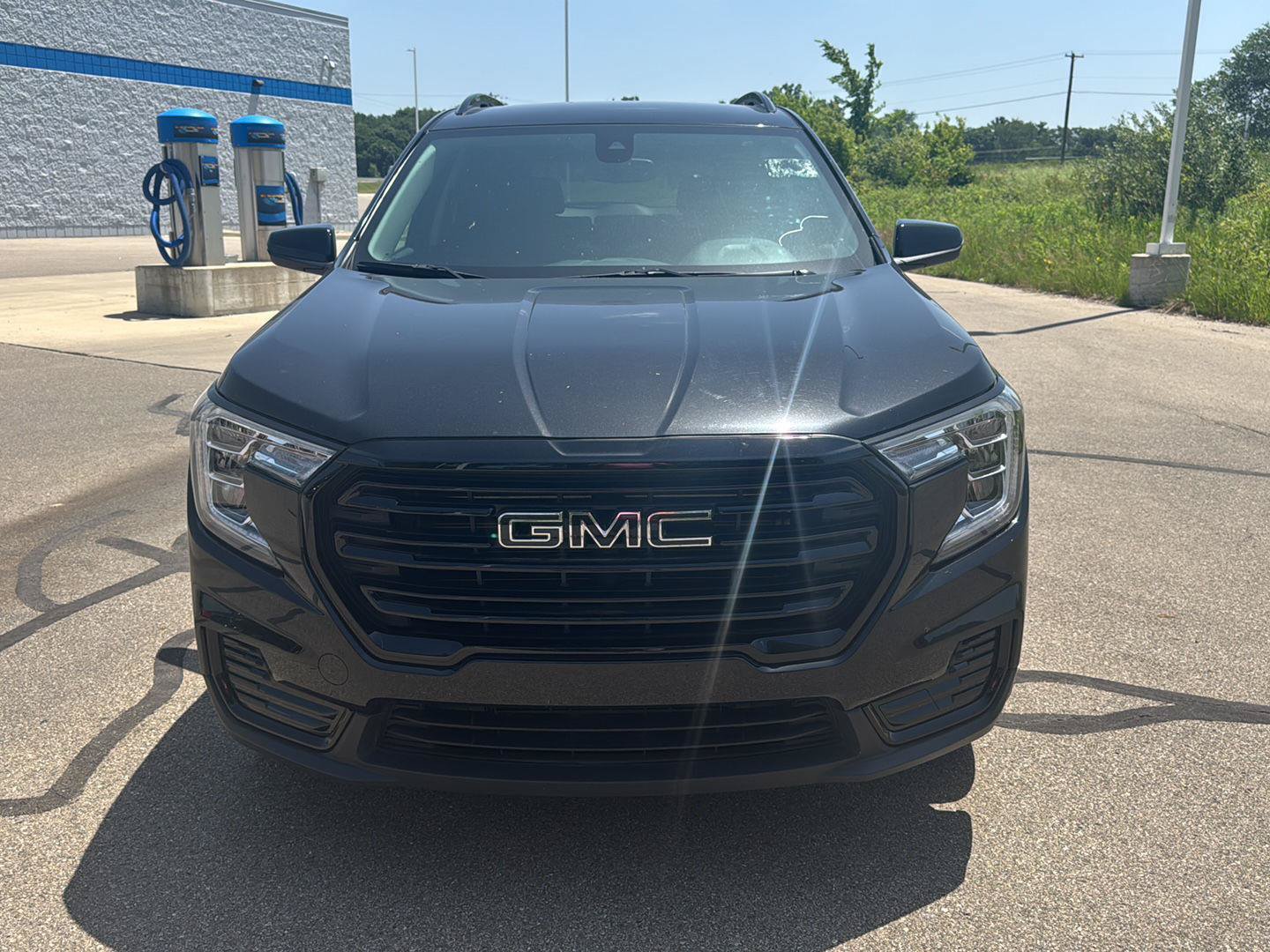Used 2024 GMC Terrain SLE w/ Driver Convenience Package AWD/4WD image 8