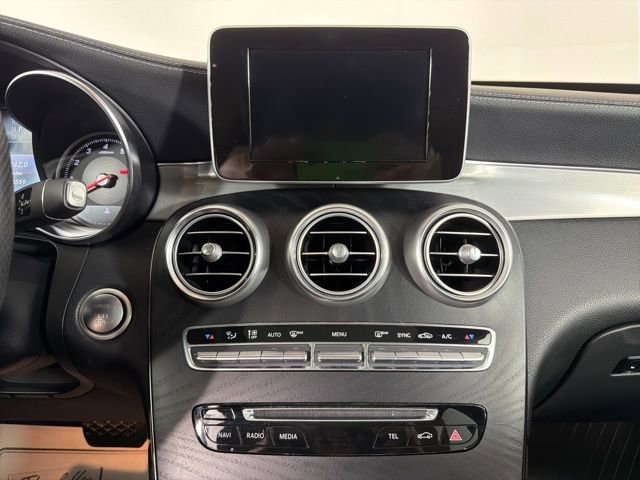 Used 2019 Mercedes-Benz GLC 300 4MATIC image 14