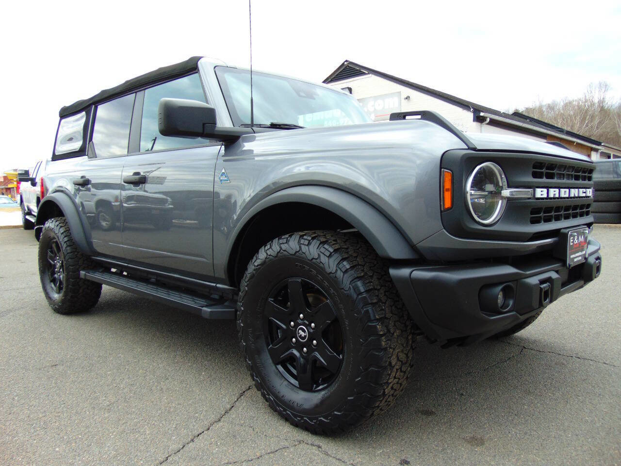 Used 2022 Ford Bronco Black Diamond image 61