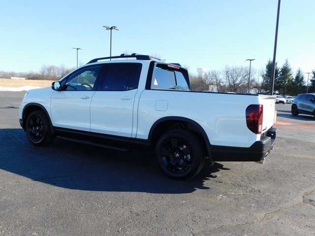 New 2026 Honda Ridgeline Black Edition image 9